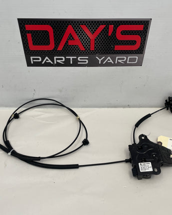 2018 Chevy Camaro ZL1 Convertible Trunk Latch Assembly w/ Cable OEM