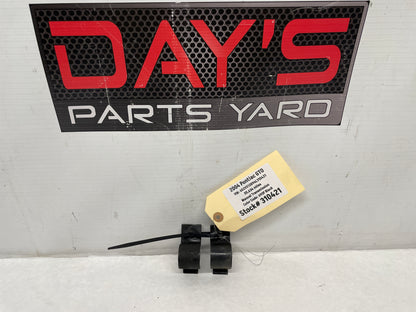 2004 Pontiac GTO Rear Suspension Stabilizer Sway Bar Brackets OEM - Day's Parts Yard