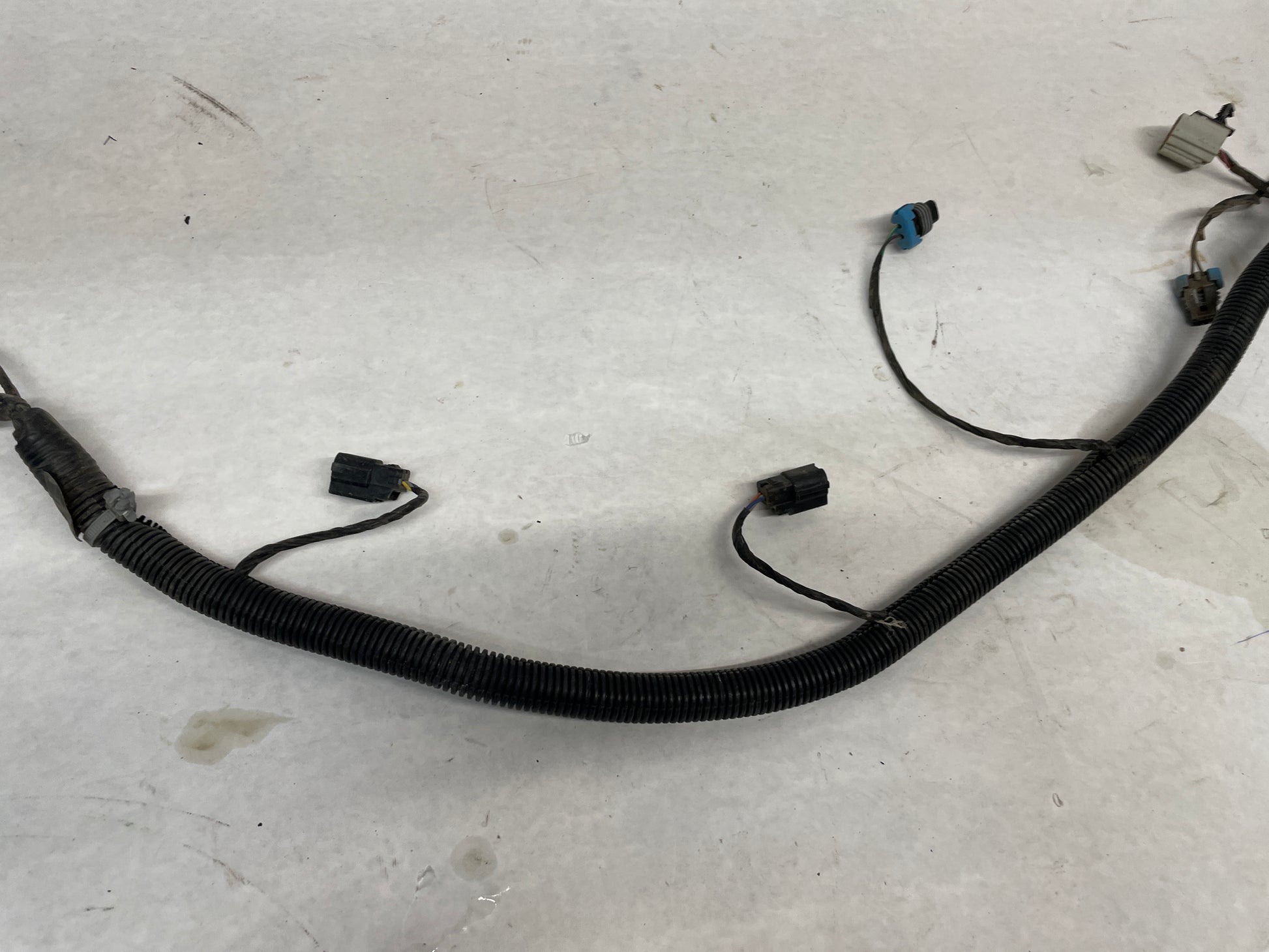 2015 Chevy Camaro SS Rear Bumper Wire Wiring Harness OEM - Day's Parts Yard