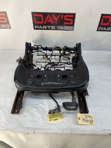 2014 Chevy Caprice PPV RH Passenger  Front Seat Track Electric Frame Adjuster Motor Assembly OEM - Day's Parts Yard