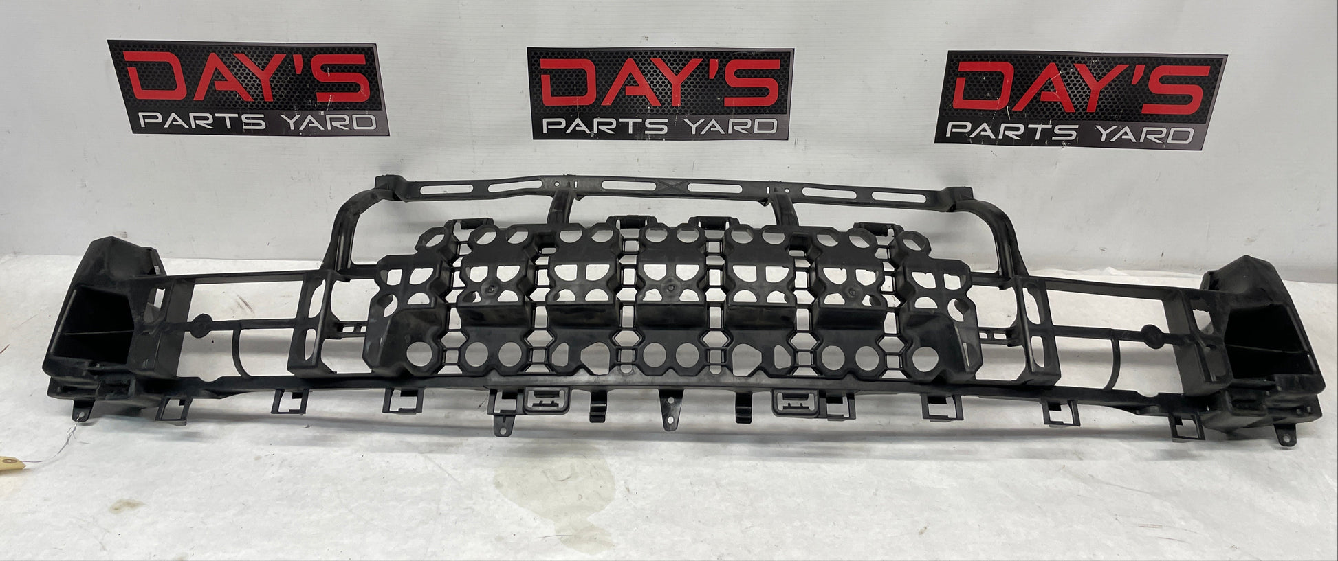 2015 Chevy Camaro SS Rear Bumper Impact Absorber OEM - Day's Parts Yard