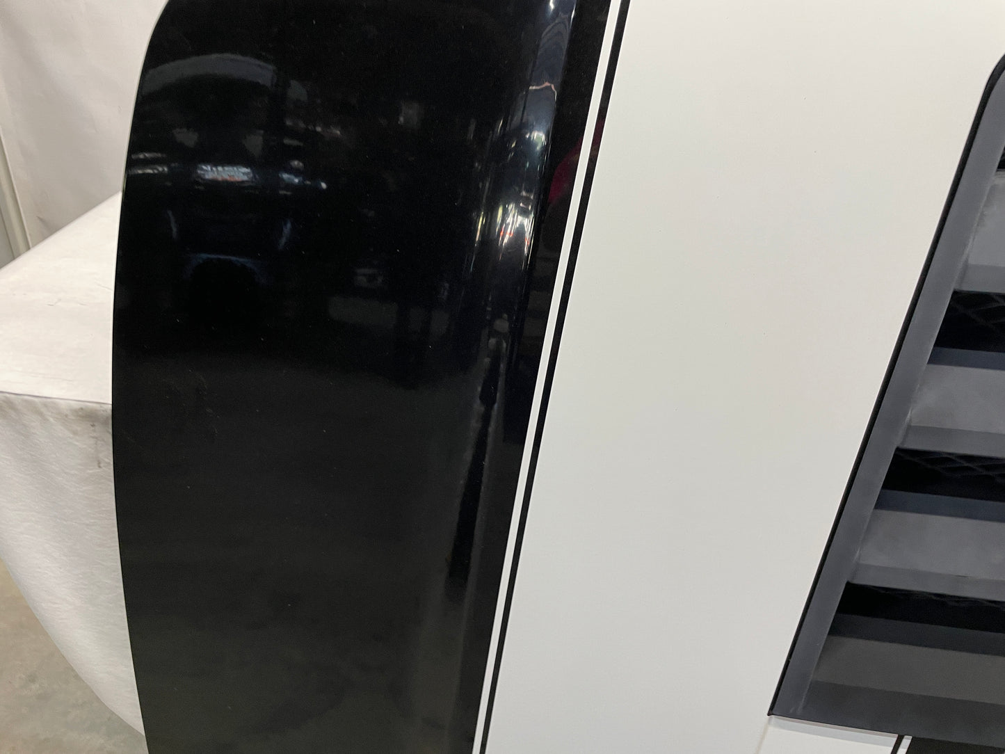 2015 Chevy Camaro SS Hood w/ Scoop Vent Insert Black OEM