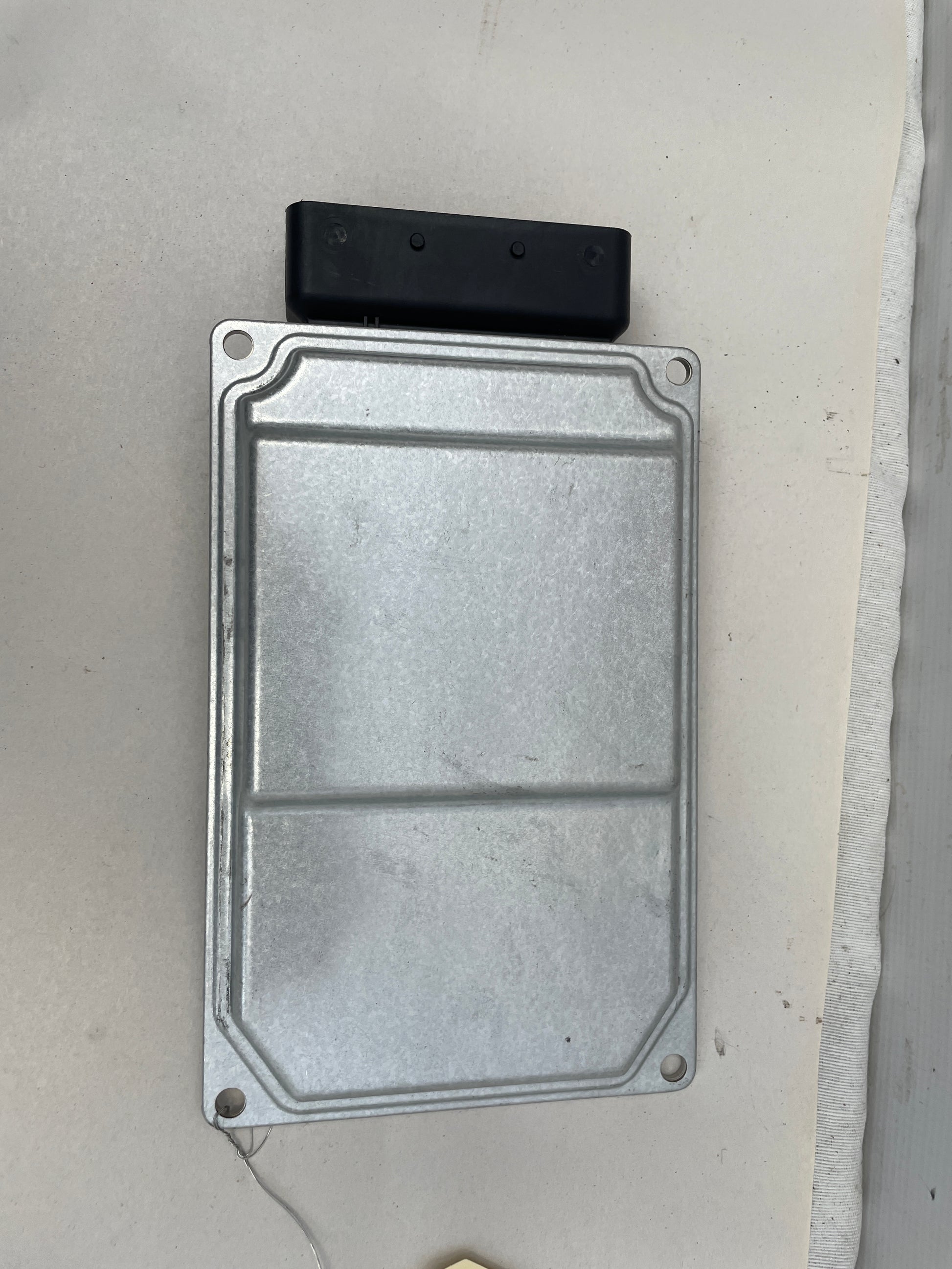 2016 Chevy SS Sedan Electronic Suspension Control Module OEM - Day's Parts Yard