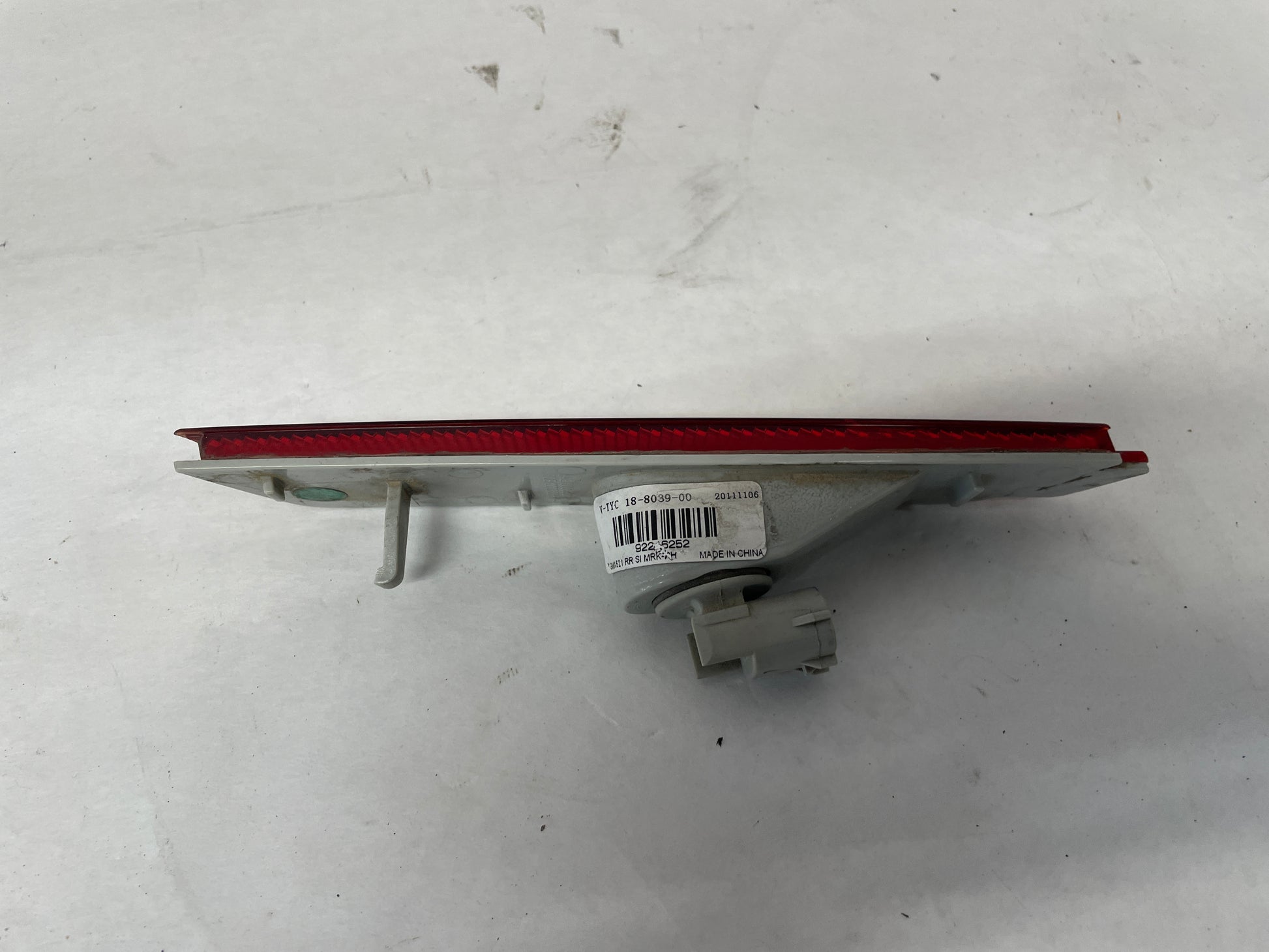 2012 Chevy Camaro SS RH Passenger Rear Bumper Side Marker Light Lamp Reflector OEM - Day's Parts Yard
