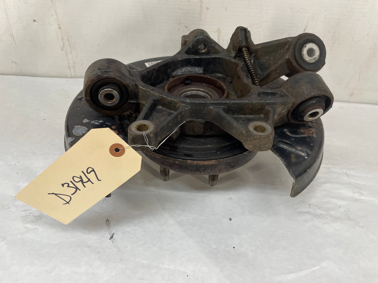 2013 Chevy Caprice PPV LH Driver Rear Suspension Spindle Hub Knuckle Wheel Bearing OEM - Day's Parts Yard