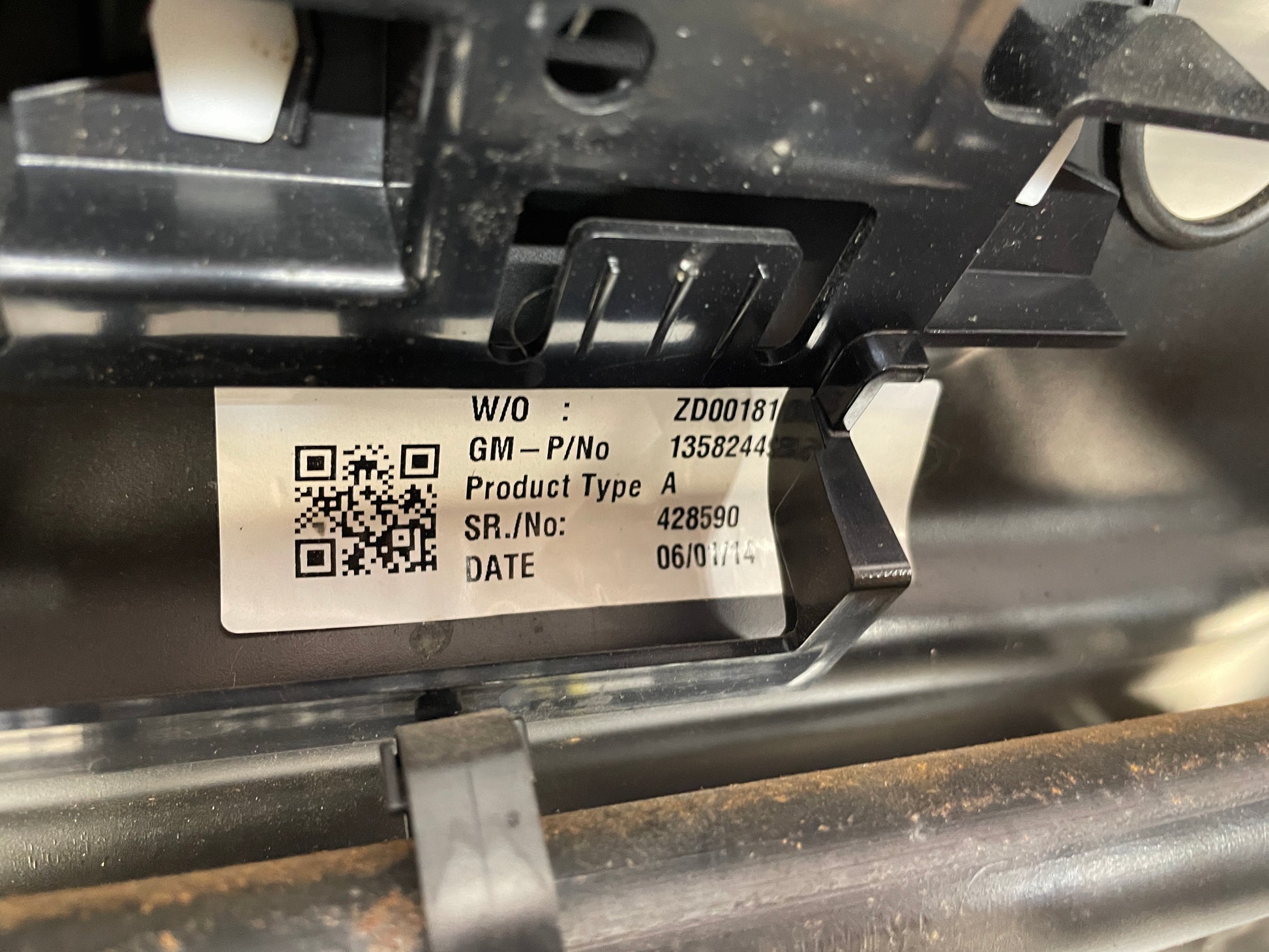 2014 Chevy Caprice PPV RH Passenger  Front Seat Track Electric Frame Adjuster Motor Assembly OEM - Day's Parts Yard