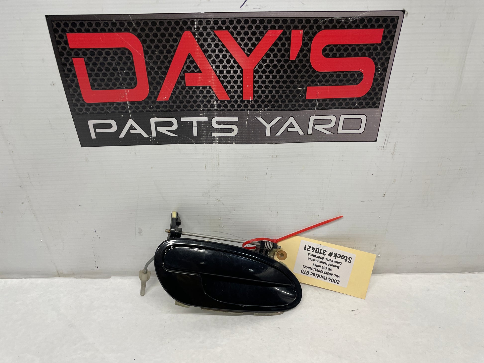 2004 Pontiac GTO RH Passenger Exterior Door Handle Black OEM - Day's Parts Yard