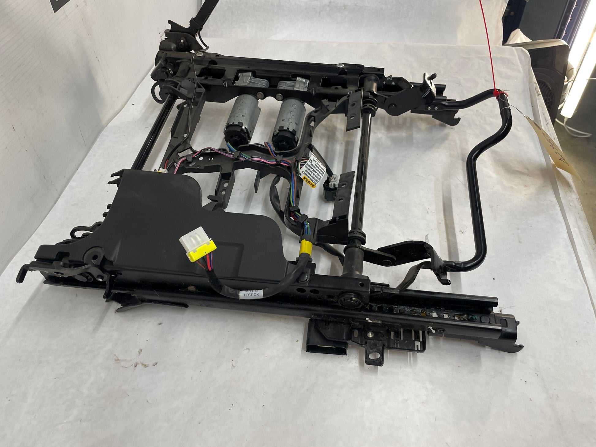 2013 Chevy Caprice RH Passenger Seat Track Rail OEM - Day's Parts Yard