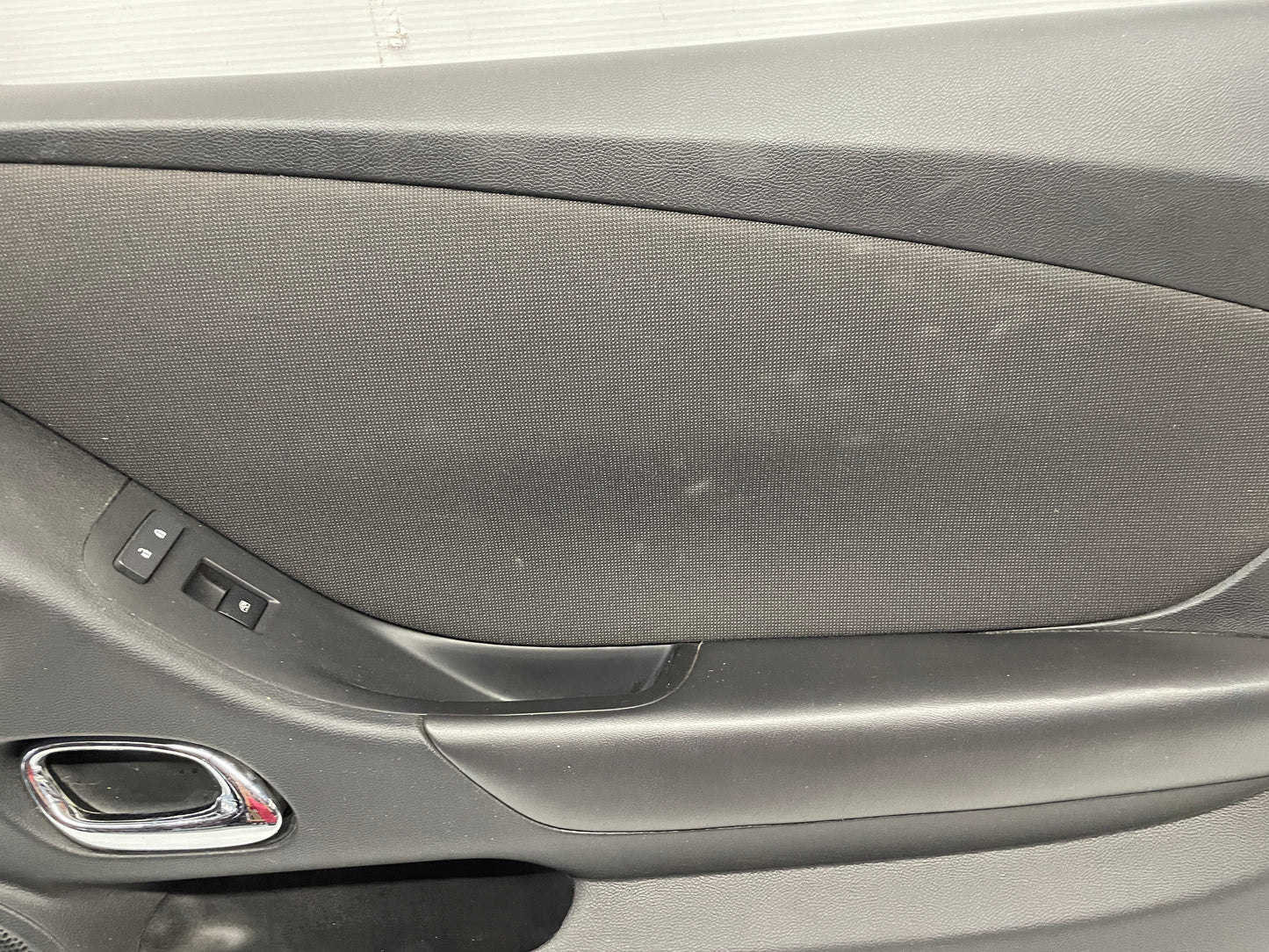 2015 Chevy Camaro SS Hood w/ Scoop Vent Insert Black OEM