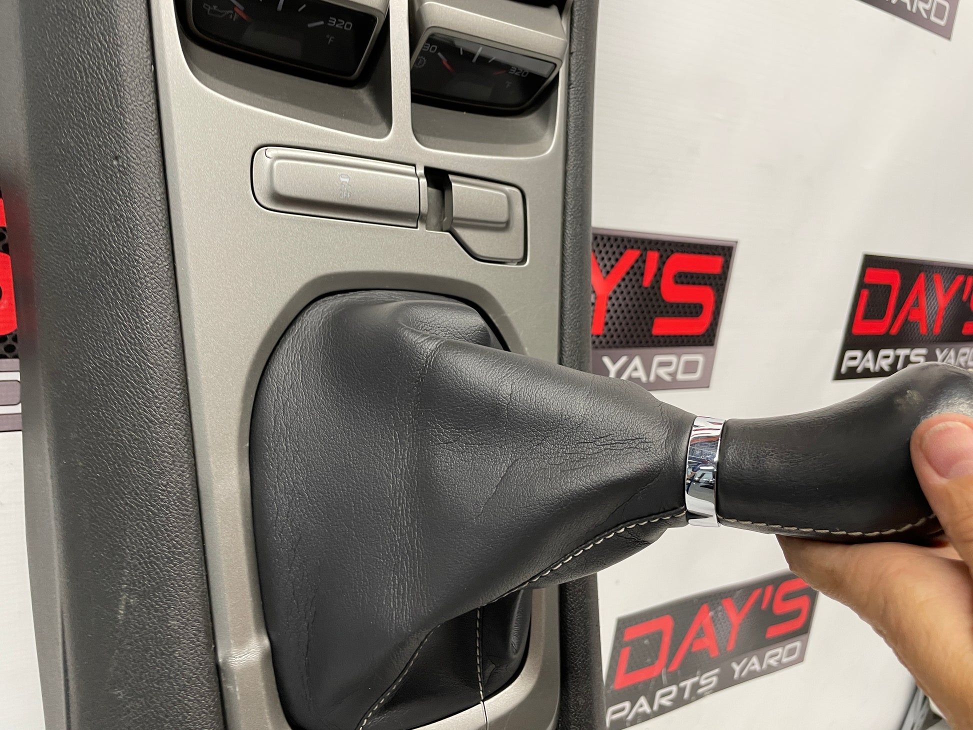 2015 Chevy Camaro SS Complete Center Console Arm Rest w/ Auxiliary Gauges OEM - Day's Parts Yard