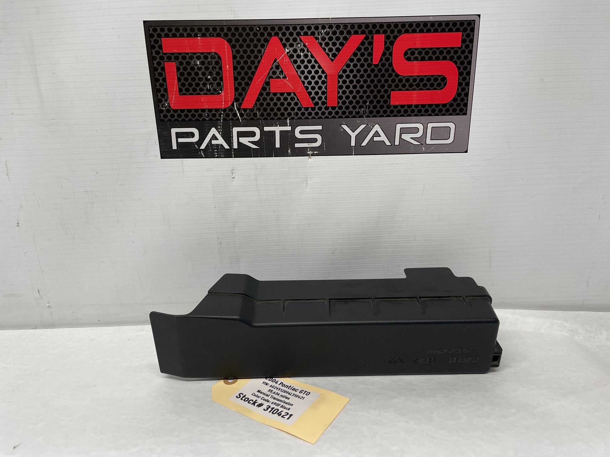 2004 Pontiac GTO Hood Fuse Box Cover OEM - Day's Parts Yard
