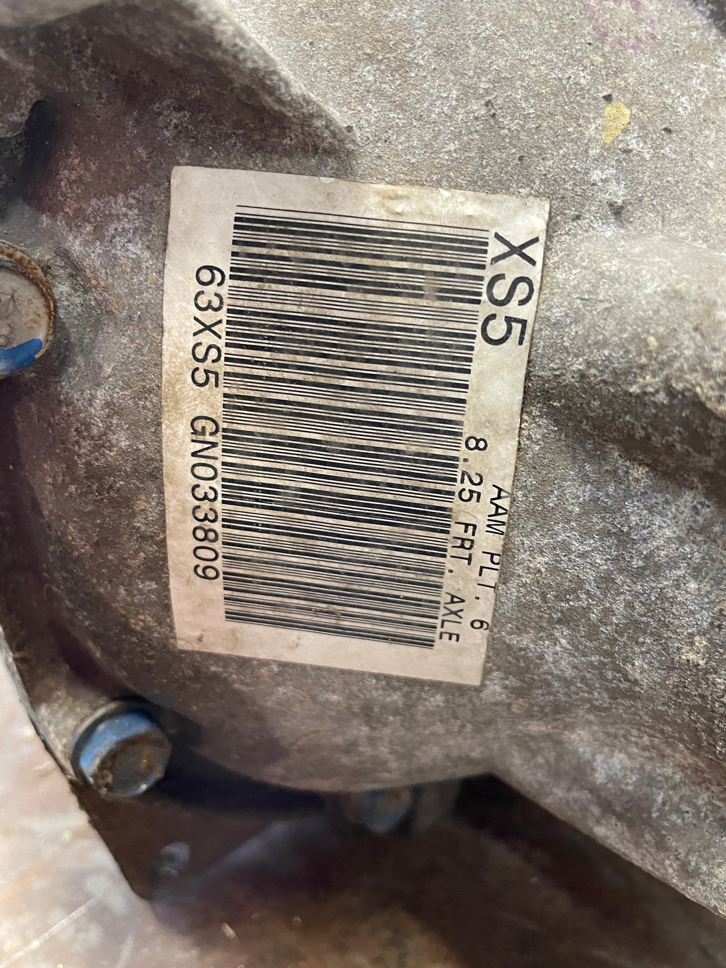 2005 Chevy Avalanche Front Axle Carrier Differential Assembly OEM - Day's Parts Yard