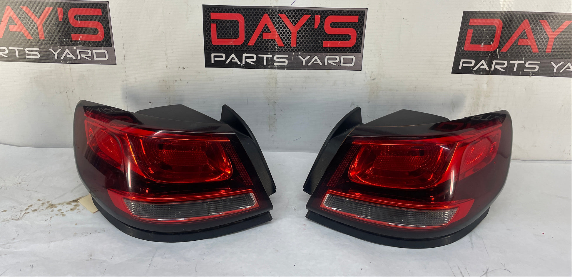 2014 Chevy SS Sedan Tail Light Taillight Lamp RH & LH OEM - Day's Parts Yard