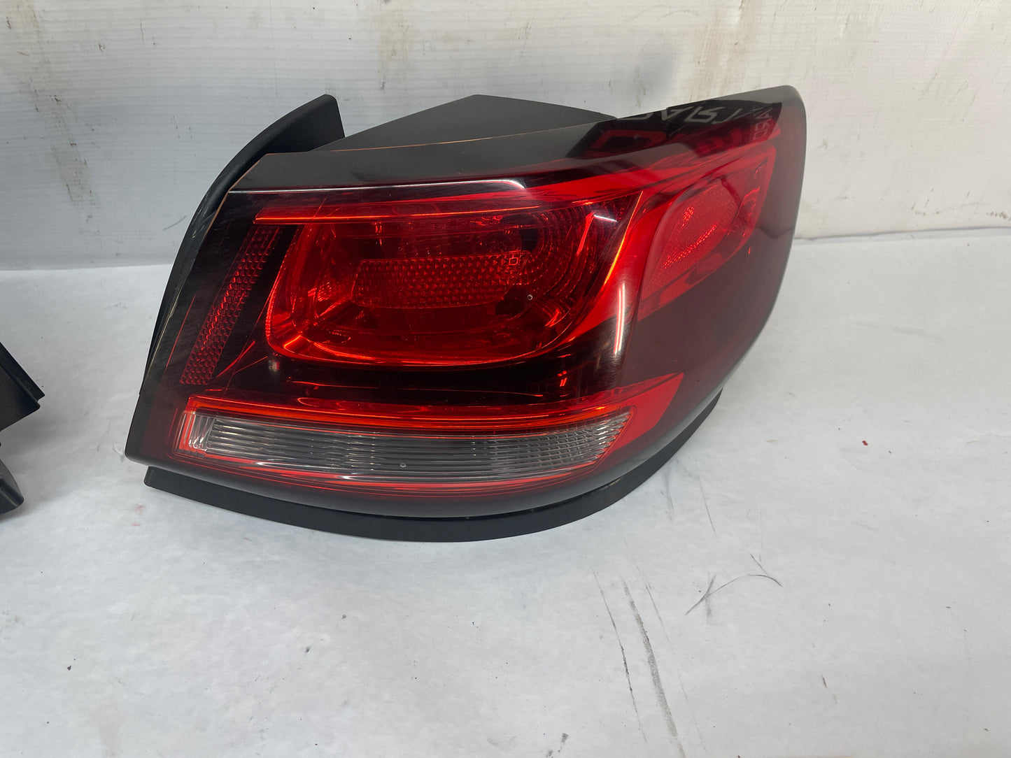 2014 Chevy SS Sedan Tail Light Taillight Lamp RH & LH OEM - Day's Parts Yard