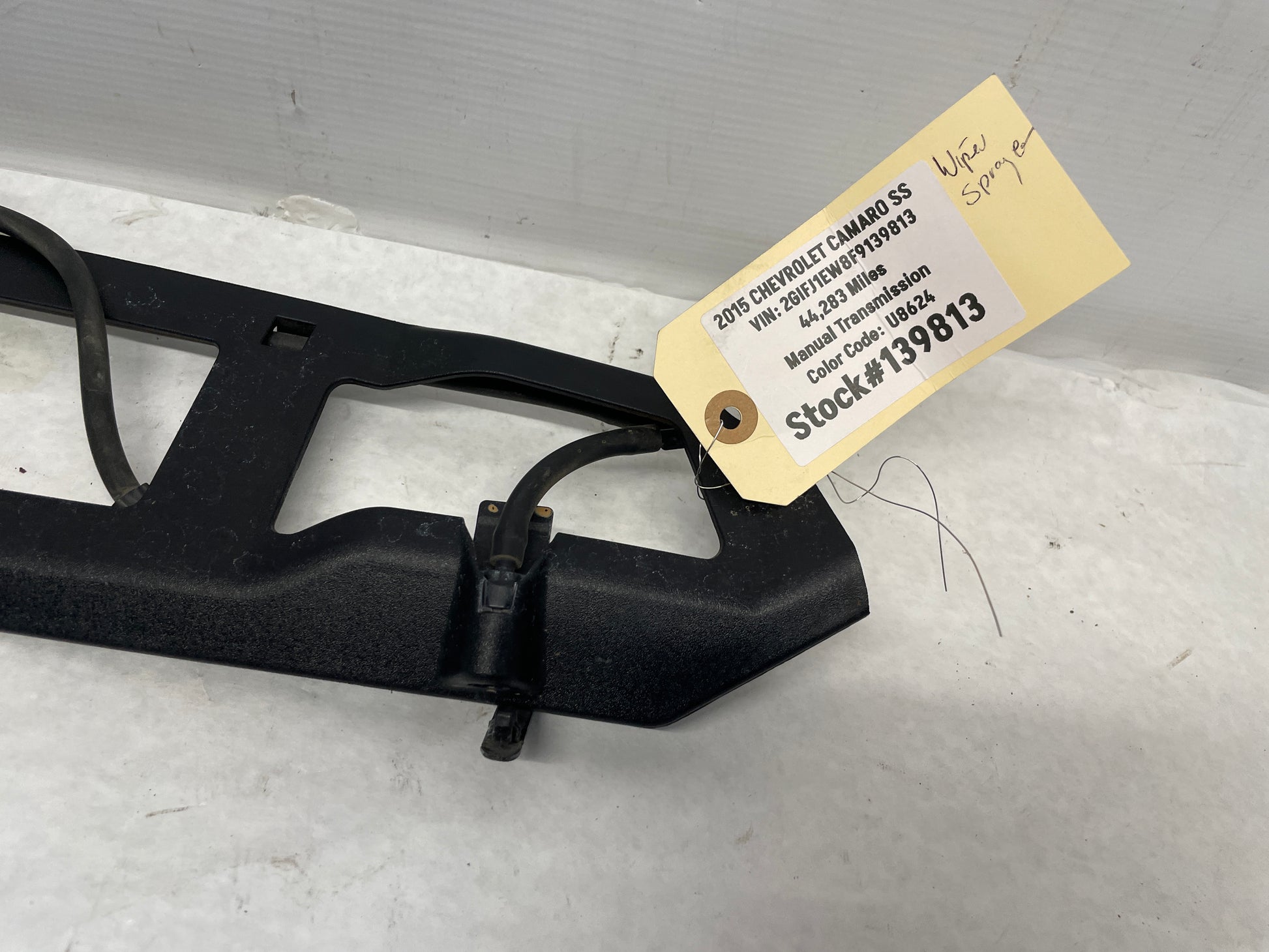 2015 Chevy Camaro SS  Windshield Washer Hose W/ Bracket OEM - Day's Parts Yard