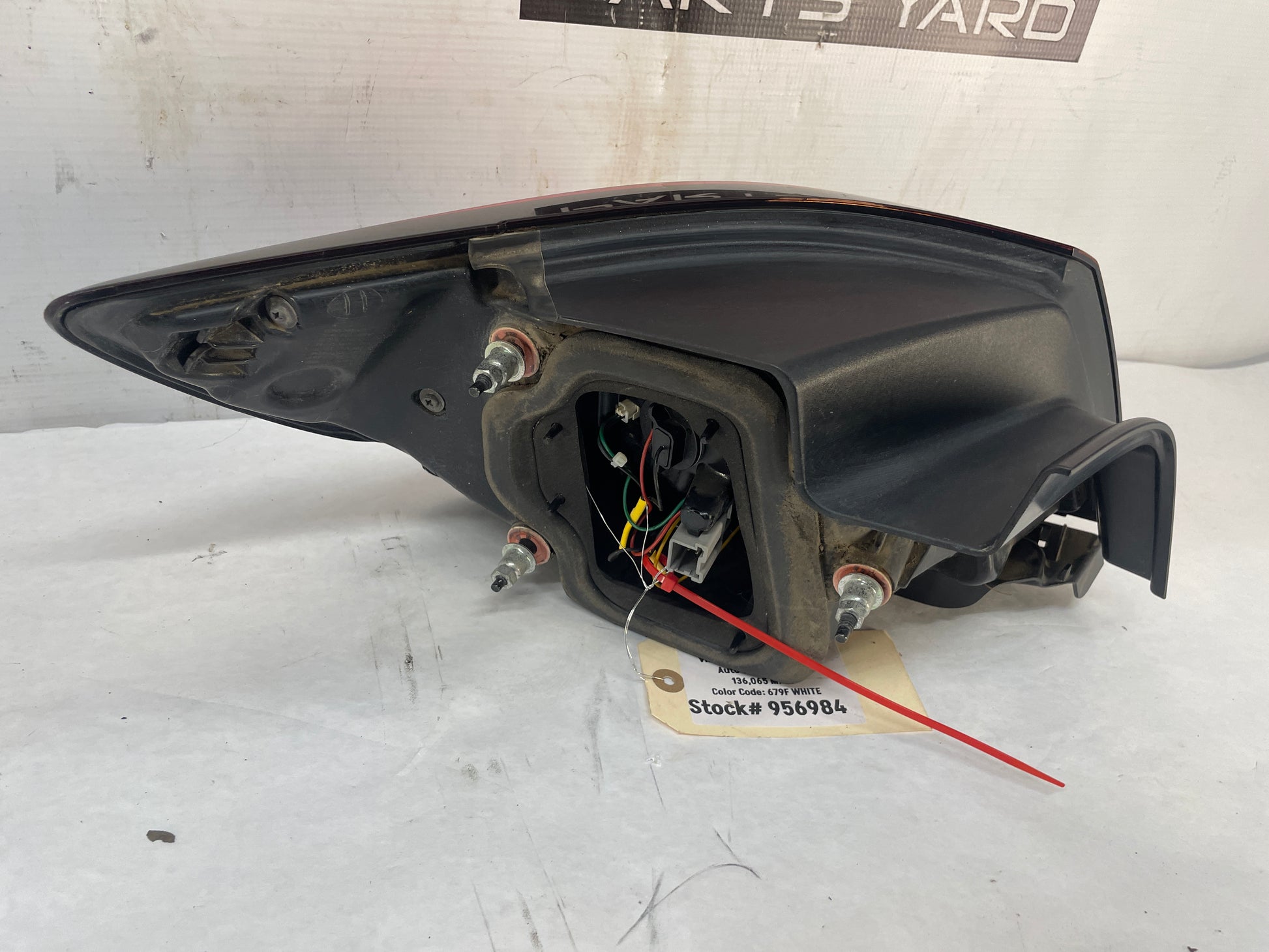 2014 Chevy SS Sedan Tail Light Taillight Lamp RH & LH OEM - Day's Parts Yard