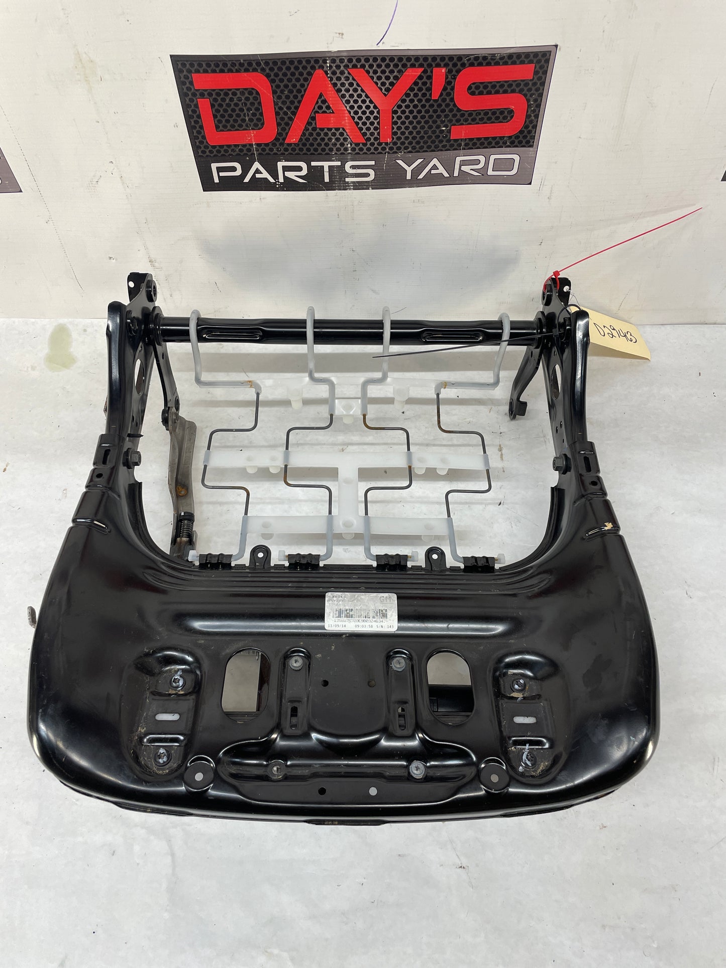 2015 Chevy Camaro SS RH Passenger Front Seat Lower Cushion Track Rail Frame OEM - Day's Parts Yard