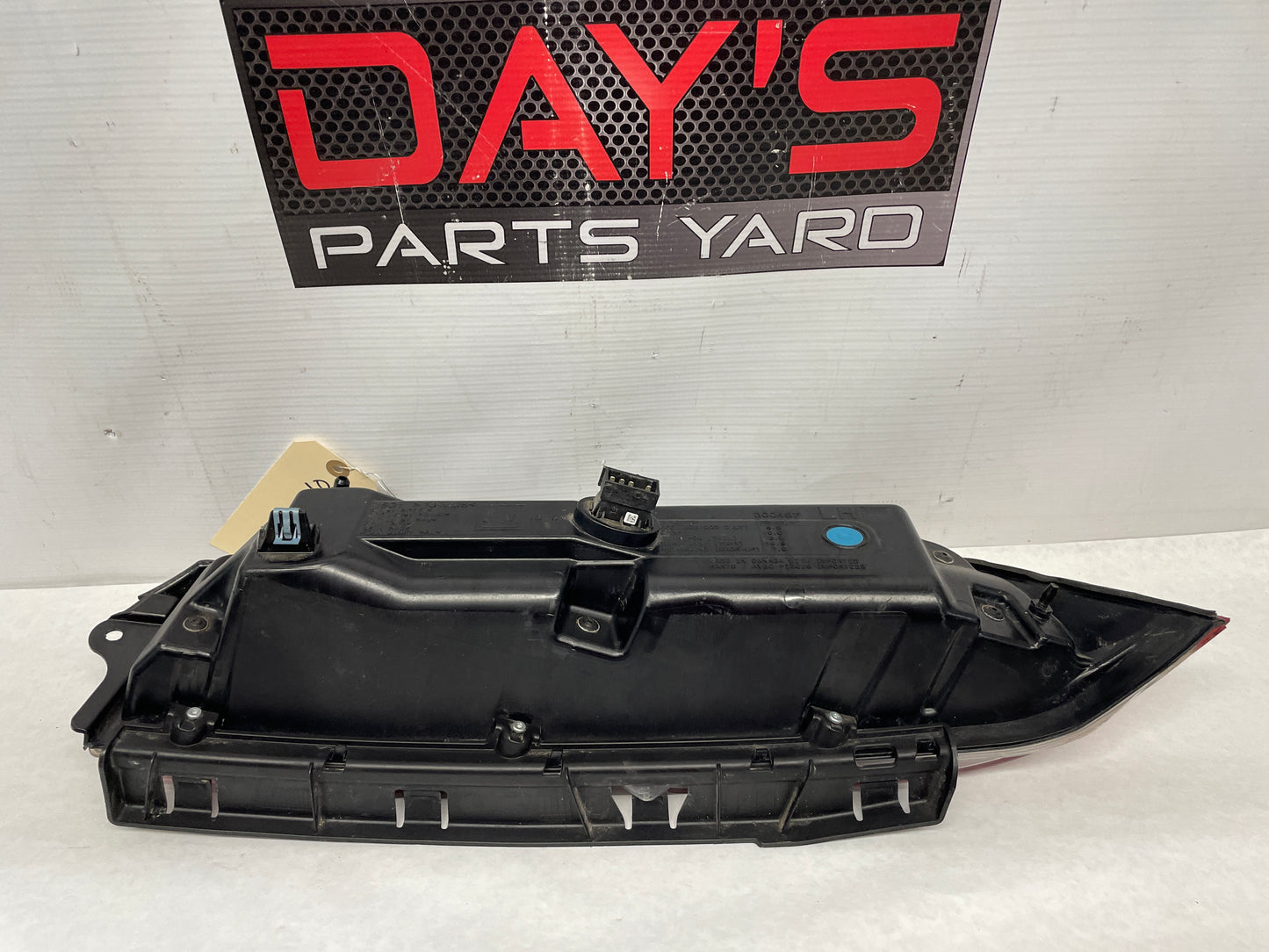 2015 Chevy Camaro SS LH Driver Taillight Tail Light Lamp LED OEM