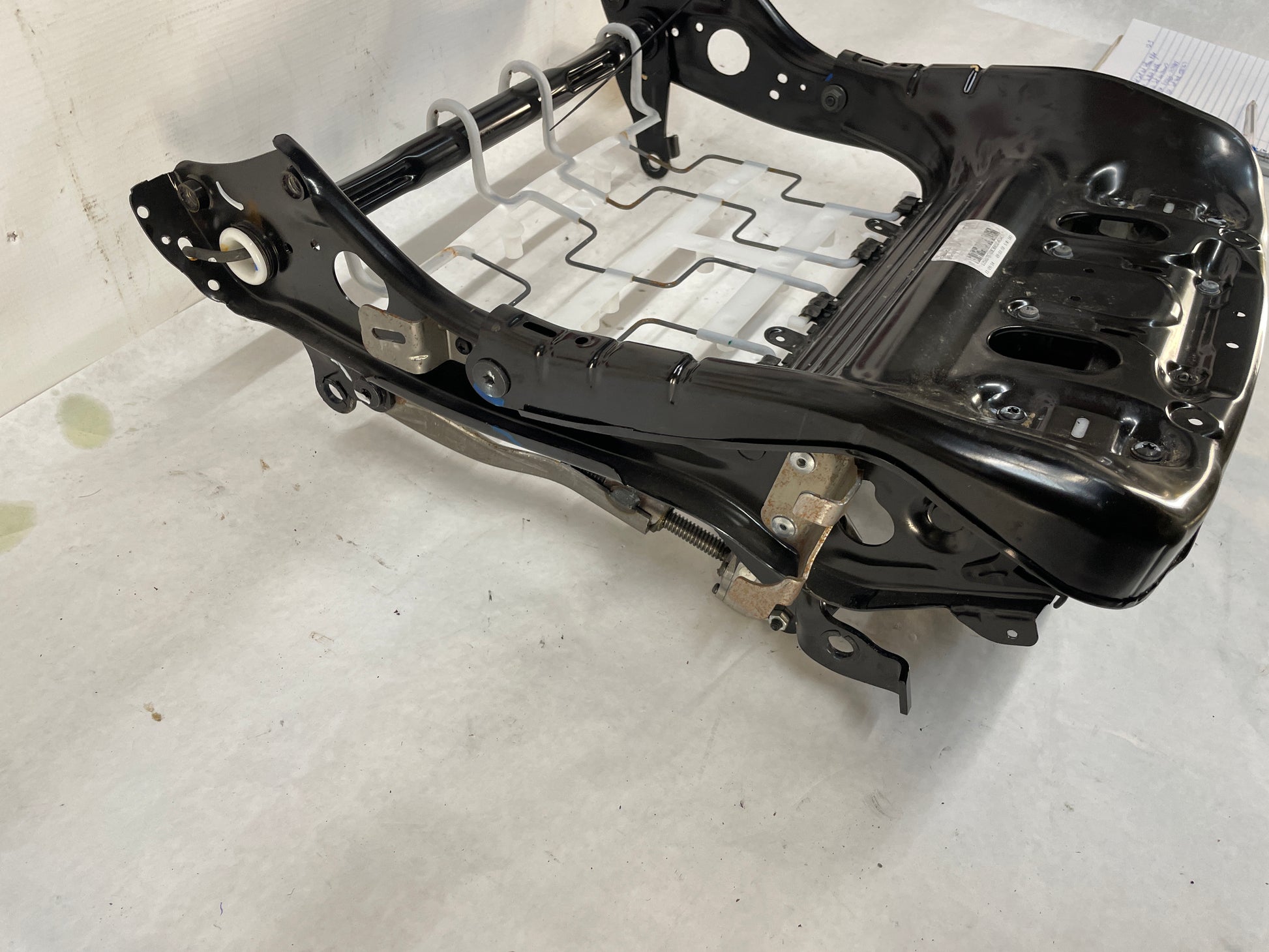 2015 Chevy Camaro SS RH Passenger Front Seat Lower Cushion Track Rail Frame OEM - Day's Parts Yard