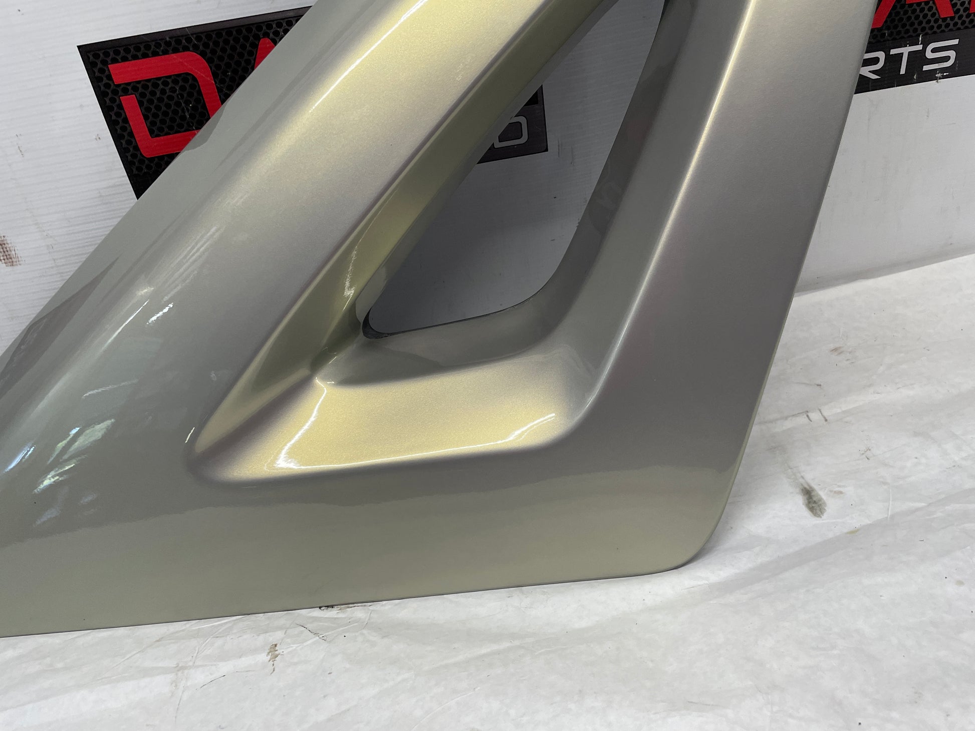 2005 Chevy Avalanche RH Passenger Rear Outer Bed Upper Trim Triangle Sail OEM - Day's Parts Yard