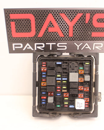 2015 Chevy SS Sedan Fuse Relay Box OEM