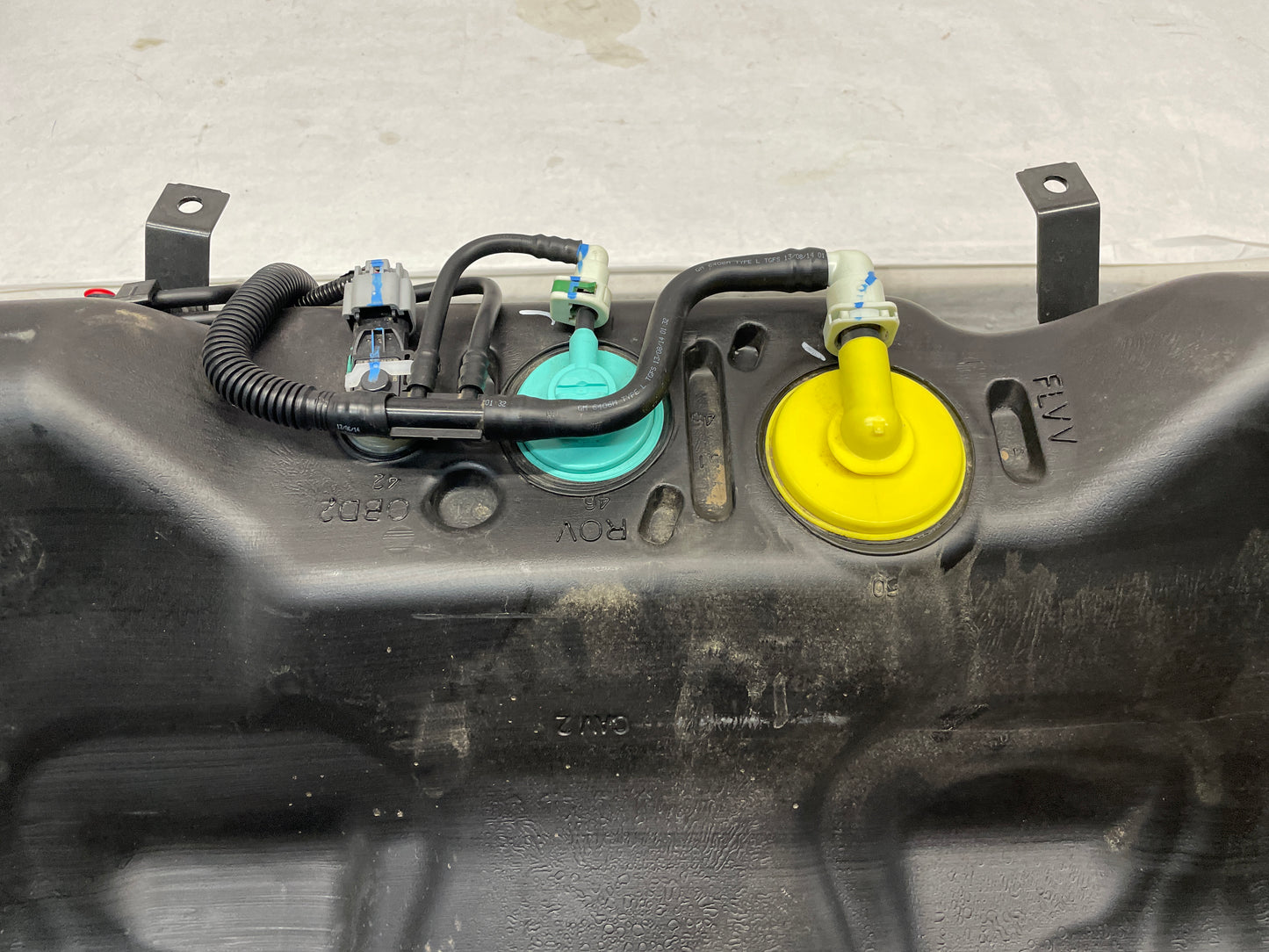 2015 Chevy Camaro SS Complete Fuel Gas Tank w/ Charcoal Canister OEM - Day's Parts Yard
