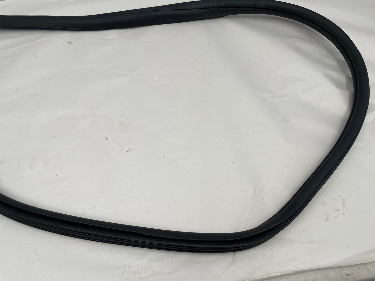 2018 Chevy Camaro ZL1 Convertible RH Passenger Weather Strip Rubber Seal OEM