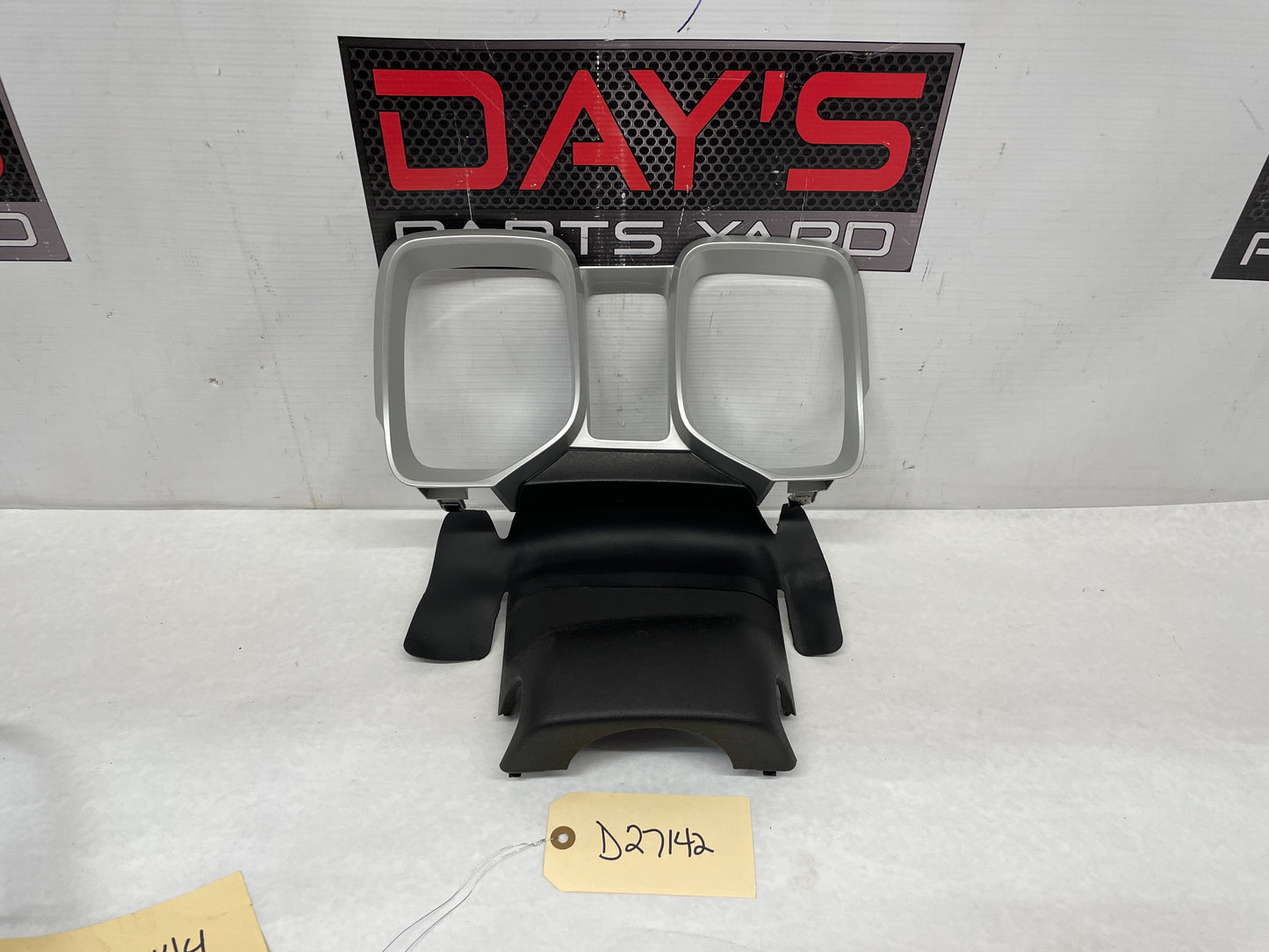 2015 Chevy Camaro SS Instrument Panel Speedometer Gauge Cluster Bezel OEM