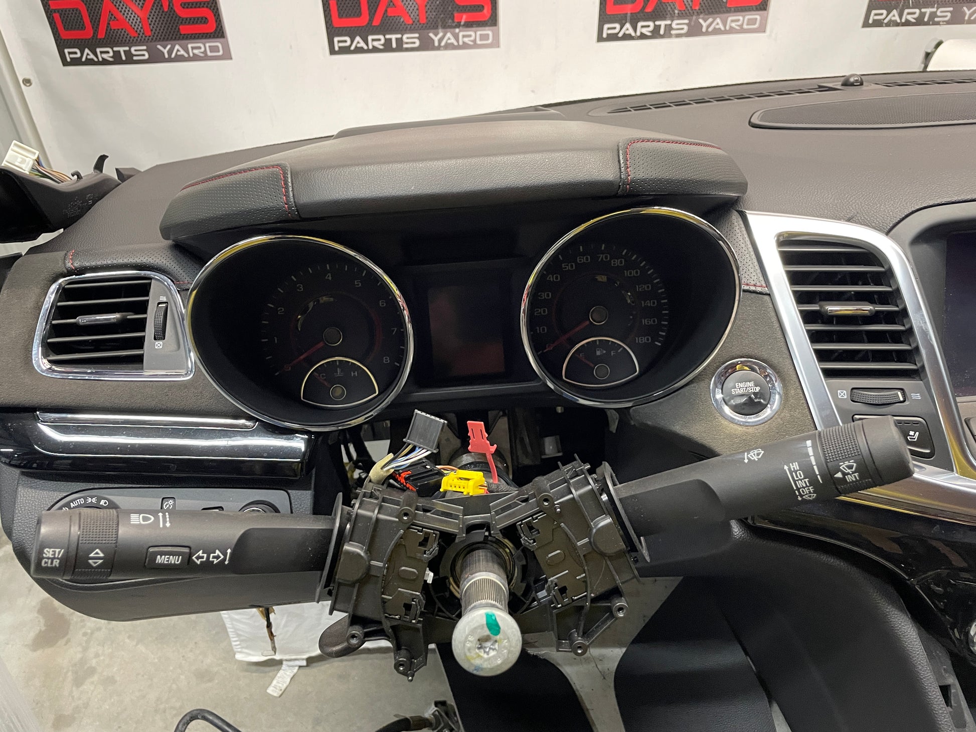 2015 Chevy SS Sedan Complete Das & Center Console w/ Shifter OEM - Day's Parts Yard