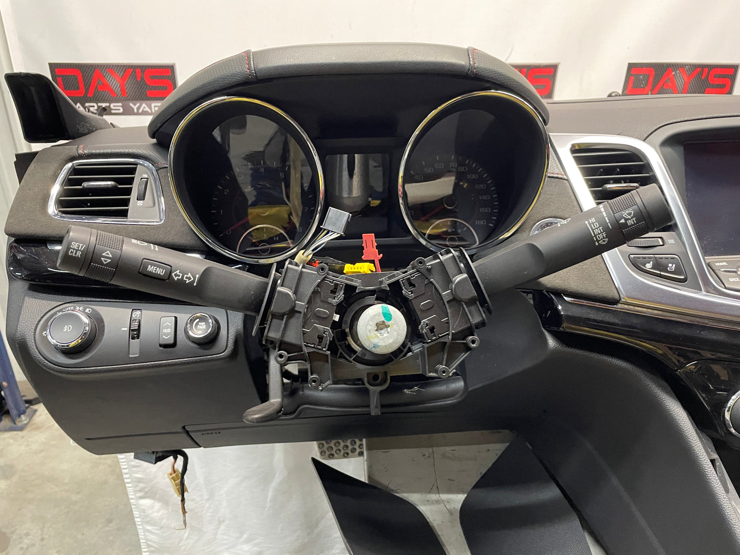 2015 Chevy SS Sedan Complete Das & Center Console w/ Shifter OEM - Day's Parts Yard