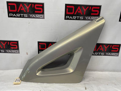 2005 Chevy Avalanche LH Driver Rear Outer Bed Upper Trim Triangle Sail OEM - Day's Parts Yard