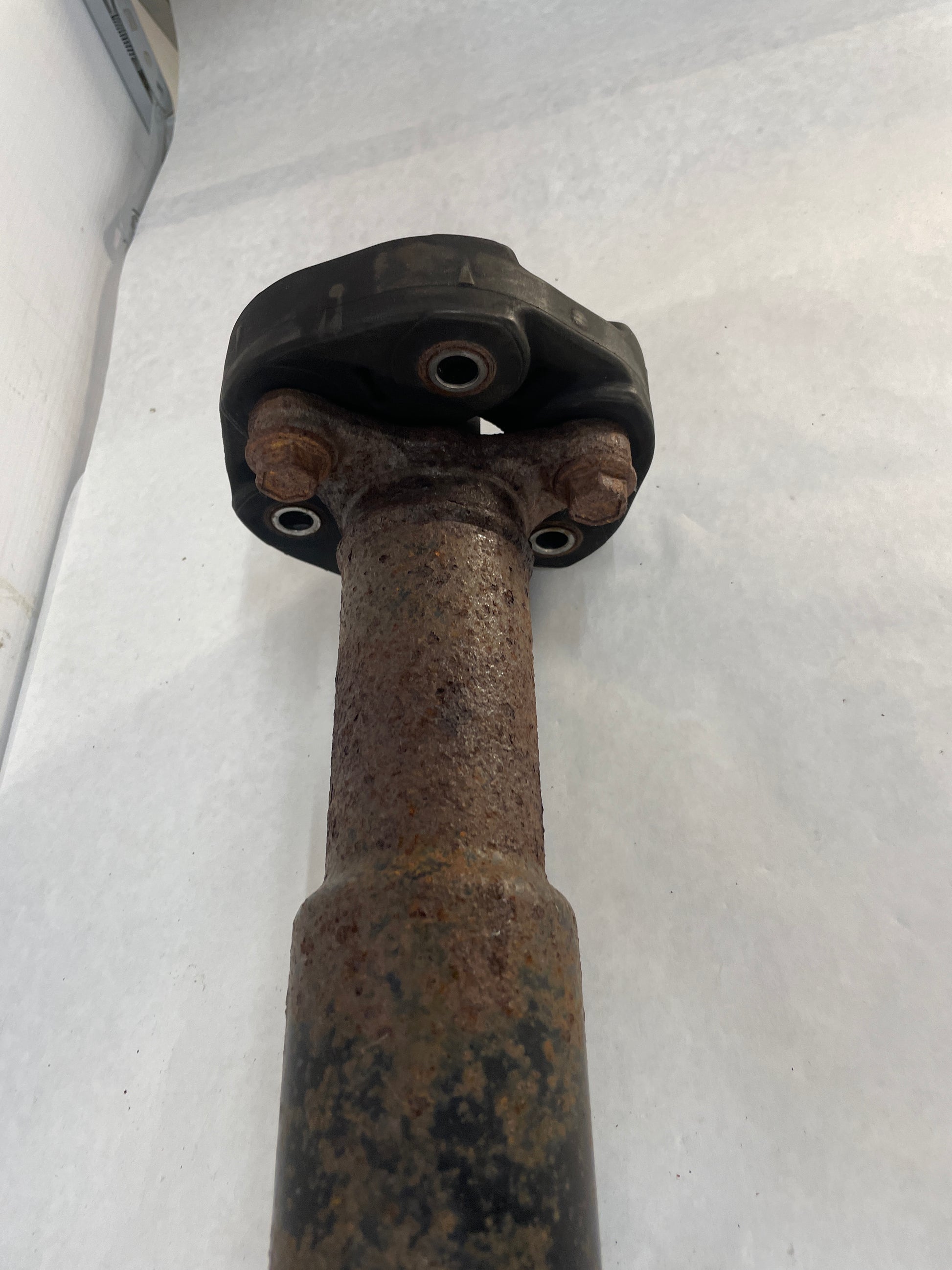 2013 Chevy Caprice PPV Drive Shaft Driveshaft Driveline Propeller Shaft OEM - Day's Parts Yard