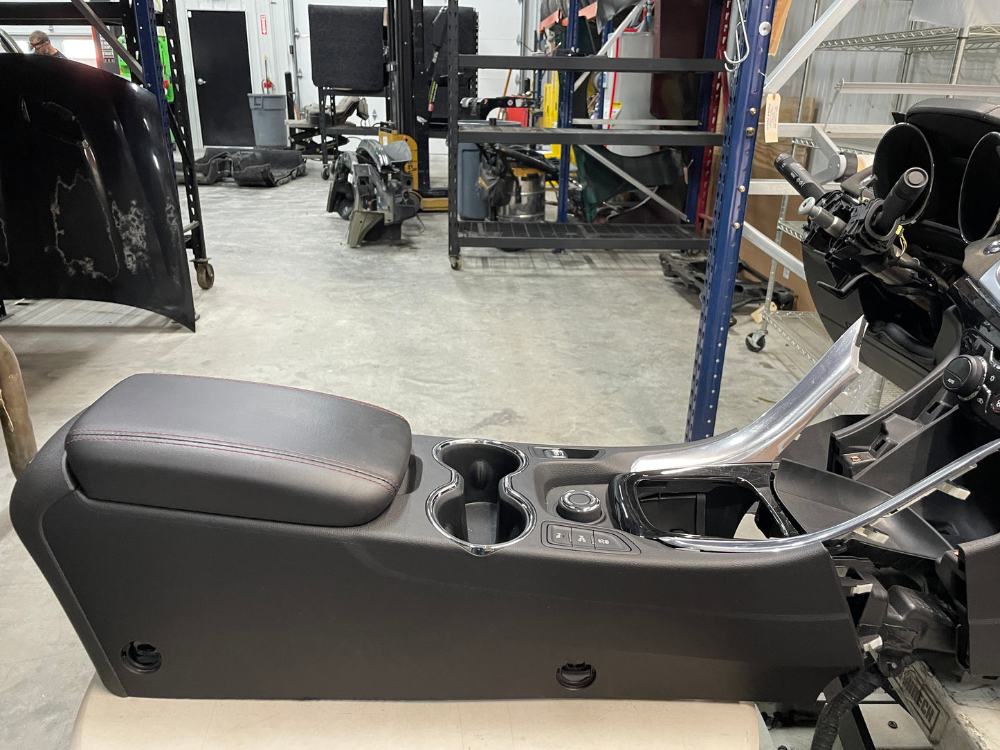 2015 Chevy SS Sedan Complete Das & Center Console w/ Shifter OEM - Day's Parts Yard