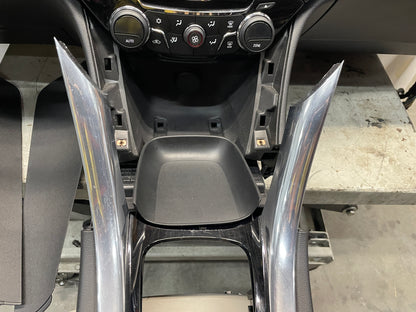 2015 Chevy SS Sedan Complete Das & Center Console w/ Shifter OEM - Day's Parts Yard