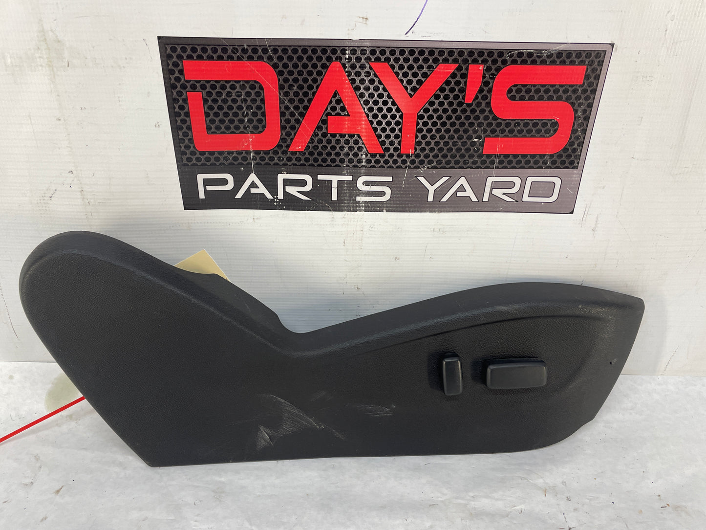 2015 Chevy Camaro SS RH Passenger Front Seat Controls Buttons Outer Finish Panel OEM - Day's Parts Yard