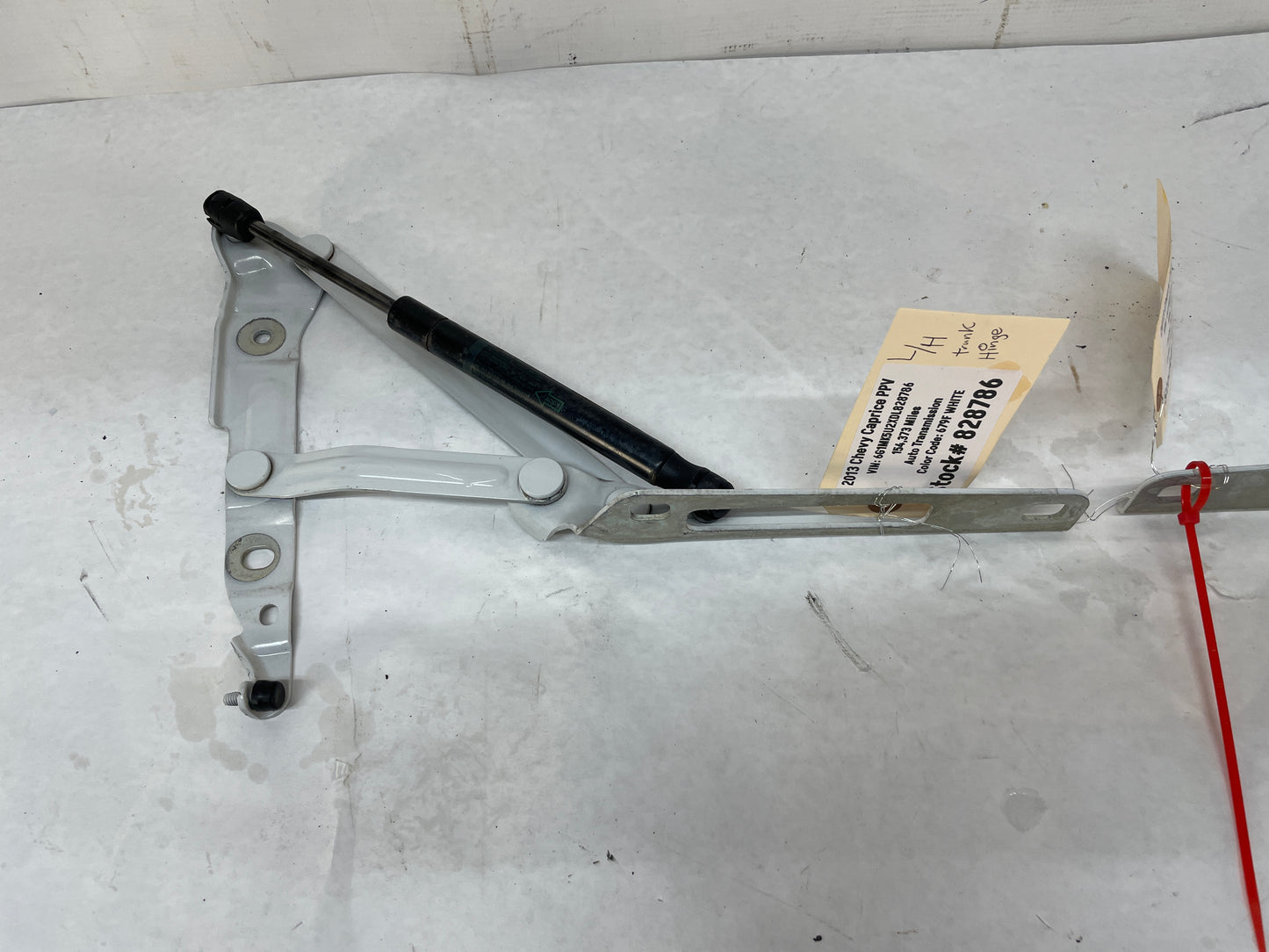 2013 Chevy Caprice PPV RH & LH Trunk Hinges Set OEM - Day's Parts Yard