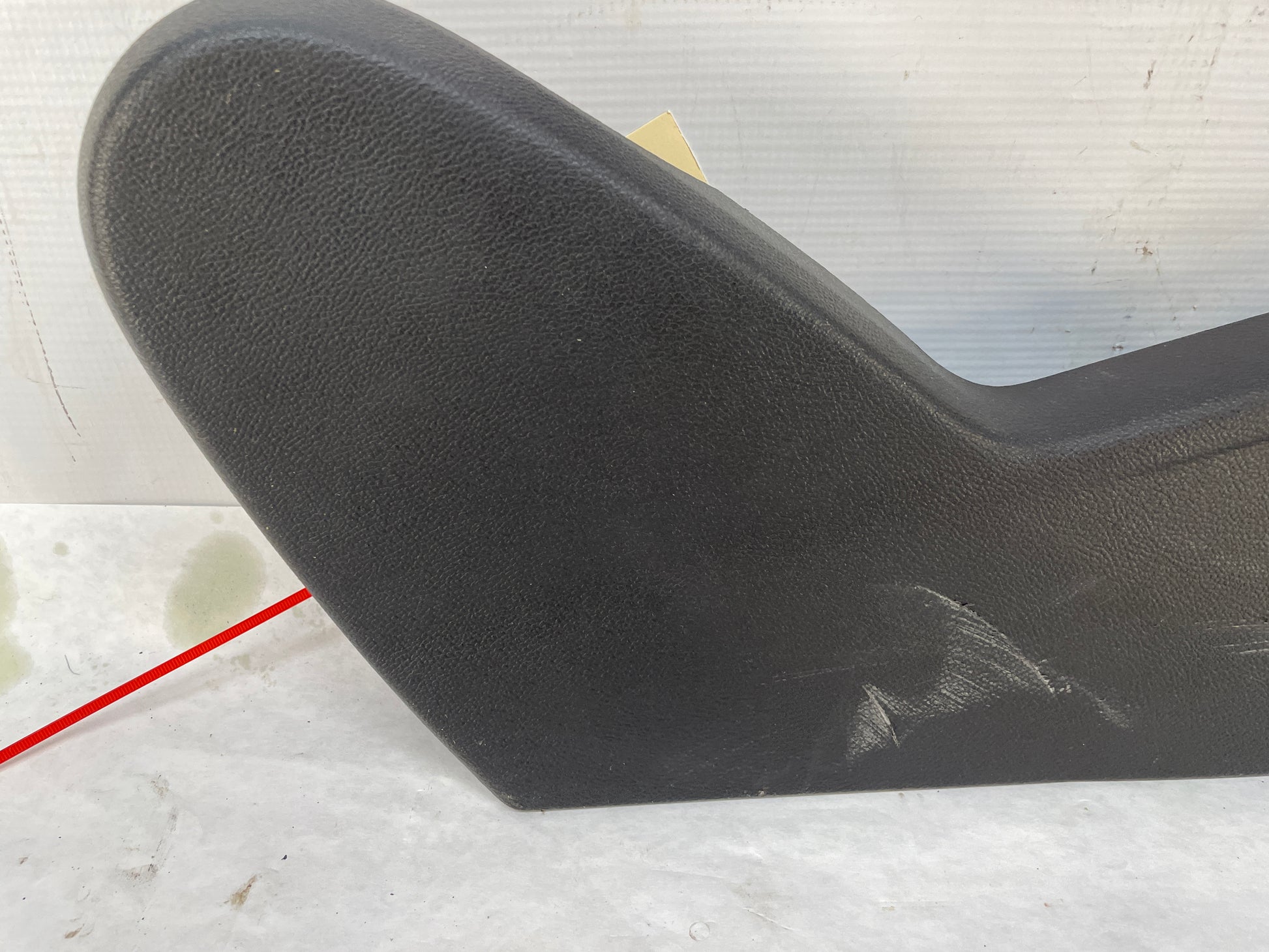 2015 Chevy Camaro SS RH Passenger Front Seat Controls Buttons Outer Finish Panel OEM - Day's Parts Yard