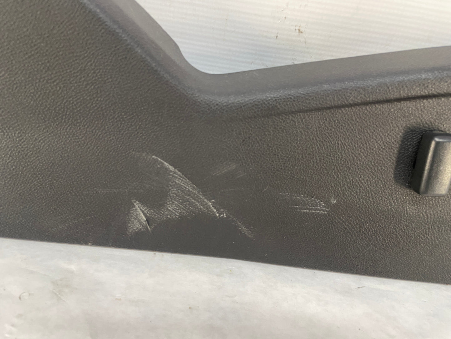 2015 Chevy Camaro SS RH Passenger Front Seat Controls Buttons Outer Finish Panel OEM - Day's Parts Yard