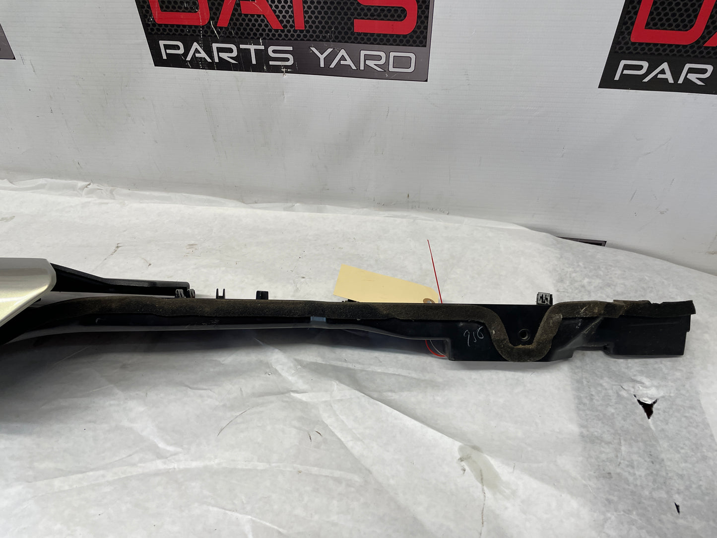 2005 Chevy Avalanche RH Passenger Rear Toolbox Bed Lid Cover Door OEM - Day's Parts Yard