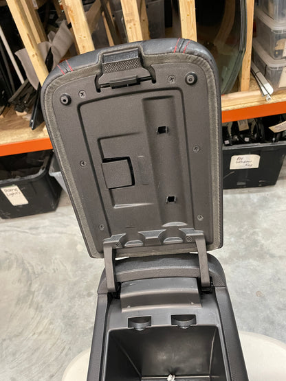 2015 Chevy SS Sedan Complete Das & Center Console w/ Shifter OEM - Day's Parts Yard