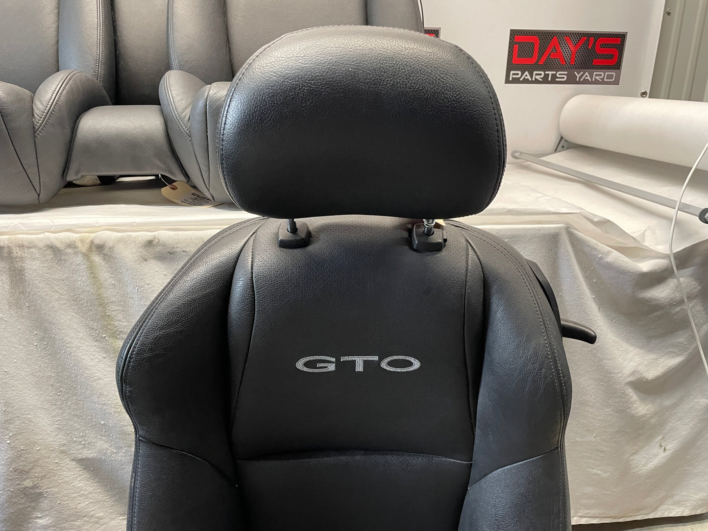2005 Pontiac GTO Seats Fronts and Rears Black Leather OEM