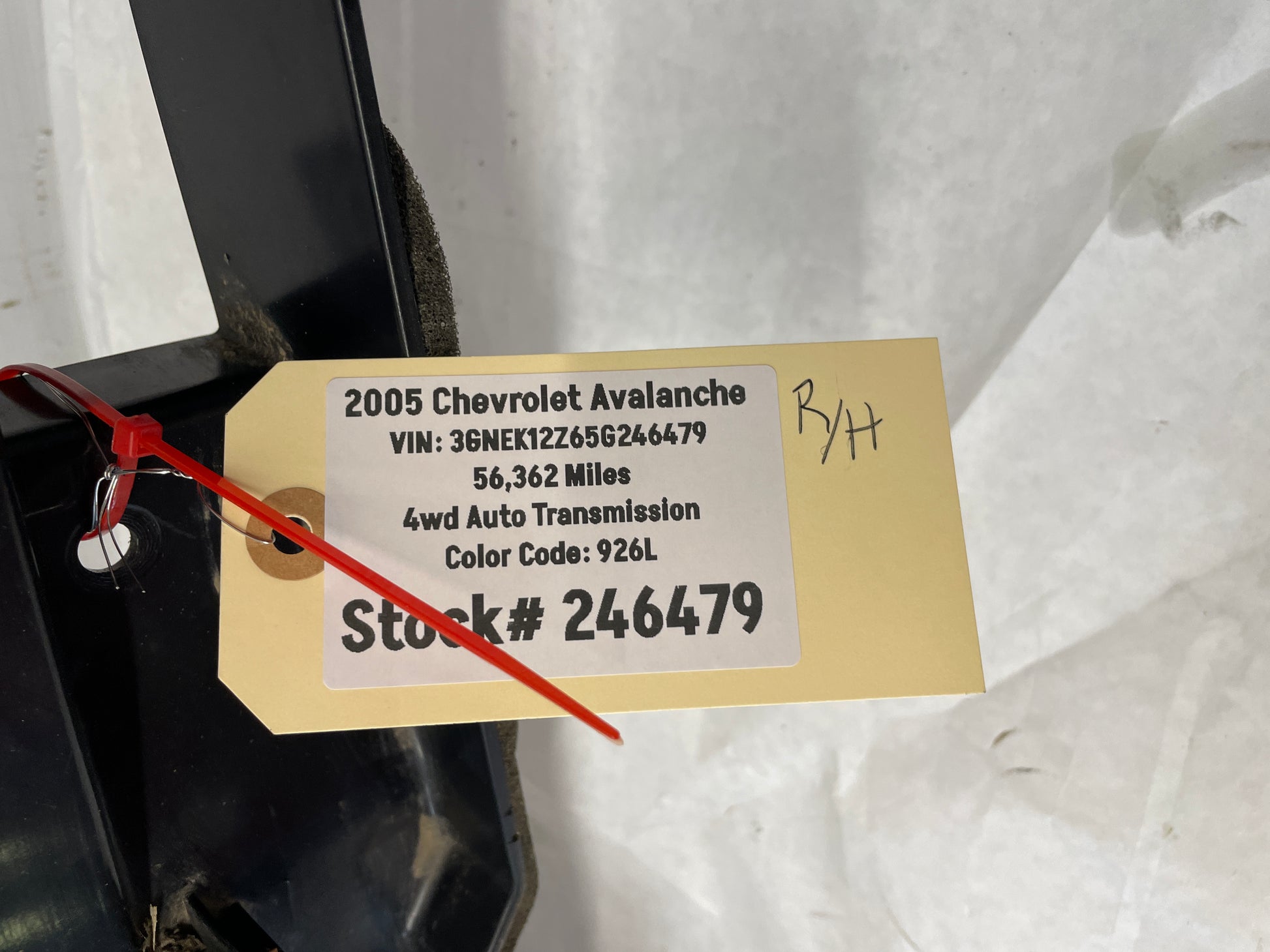 2005 Chevy Avalanche RH Passenger Rear Toolbox Bed Lid Cover Door OEM - Day's Parts Yard