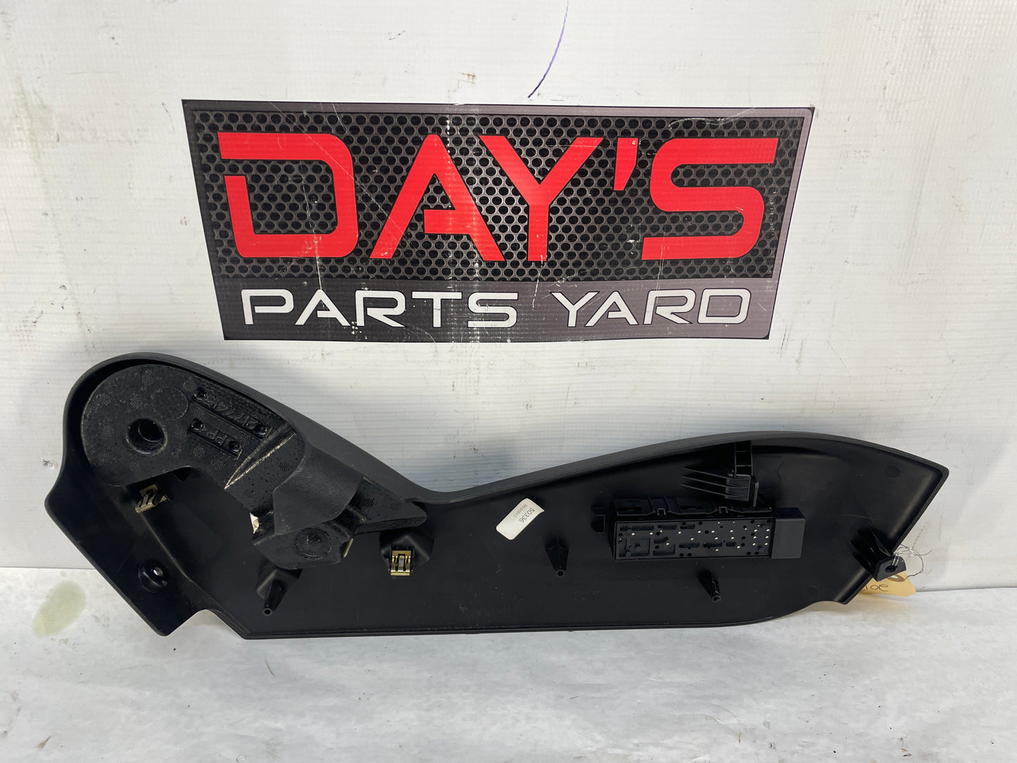 2013 Chevy Camaro ZL1 LH Driver Front Seat Controls Buttons Outer Finish Panel OEM - Day's Parts Yard