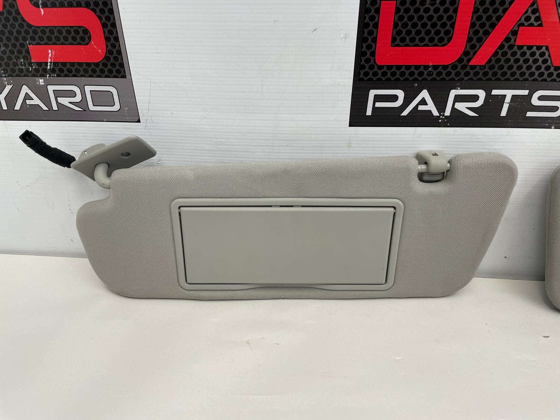 2016 Chevy SS Sedan RH & LH Sunvisors Sun Visors w/ Clips OEM - Day's Parts Yard
