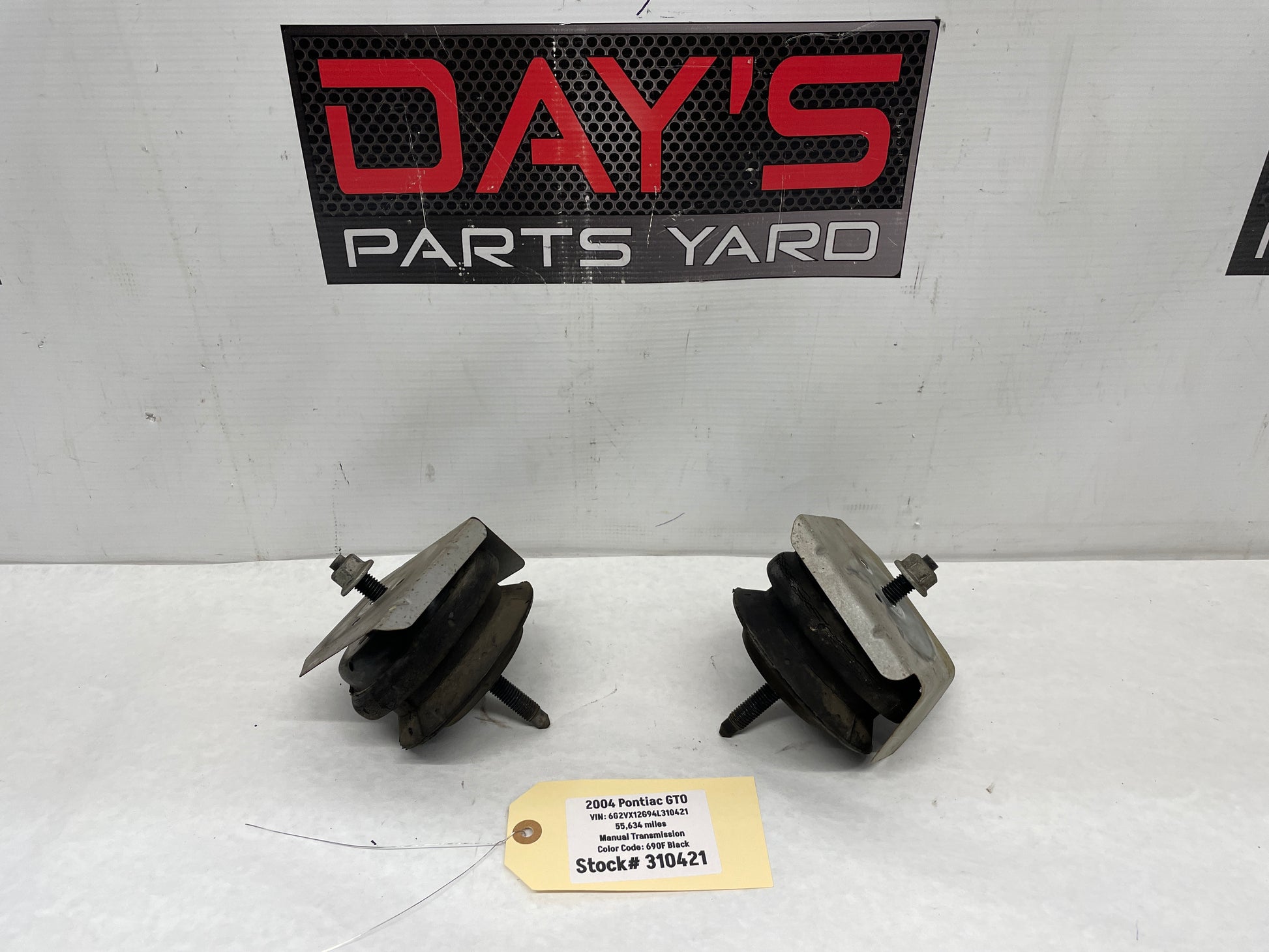 2004 Pontiac GTO RH & LH Motor Mounts OEM - Day's Parts Yard