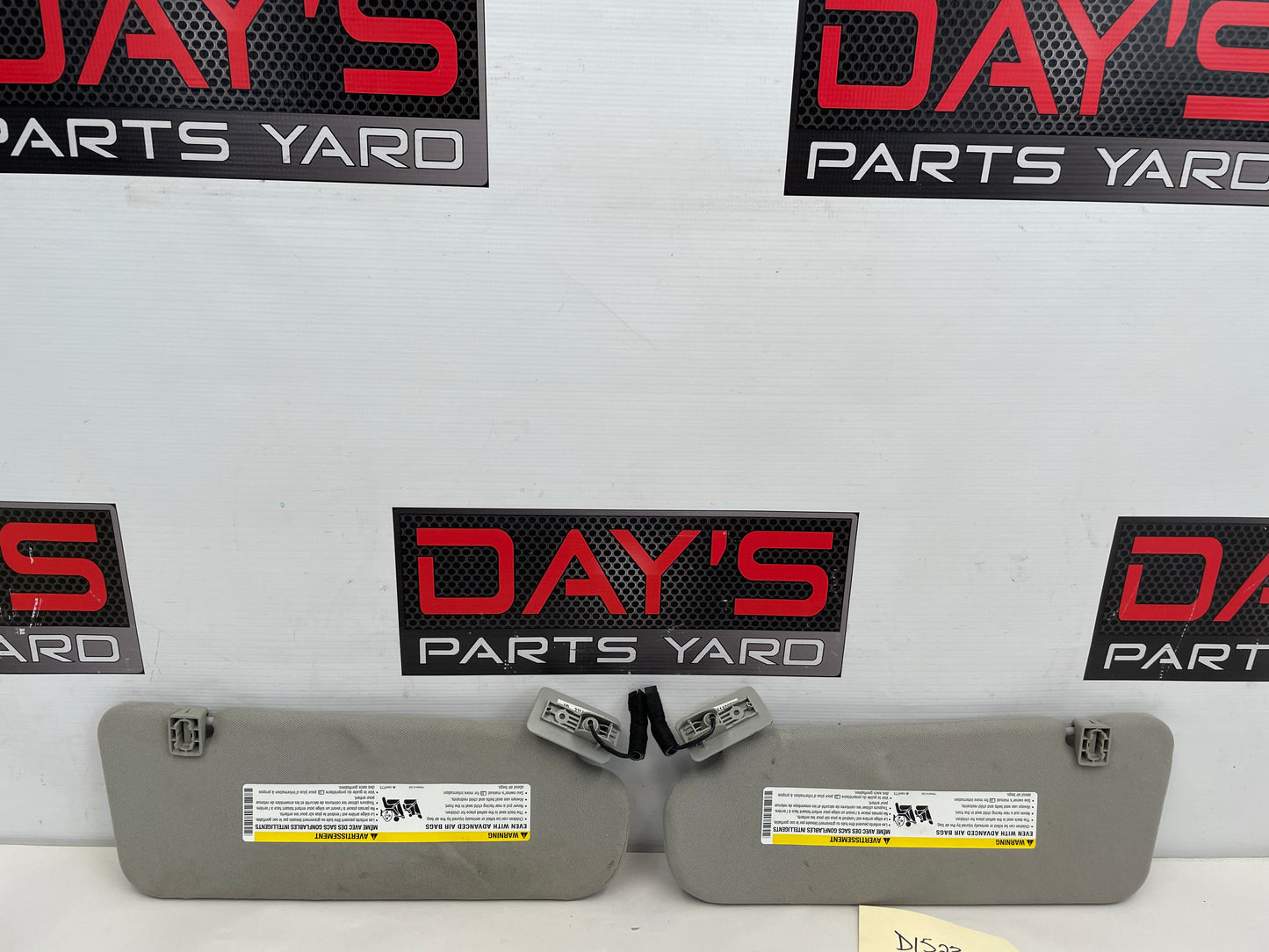 2016 Chevy SS Sedan RH & LH Sunvisors Sun Visors w/ Clips OEM - Day's Parts Yard
