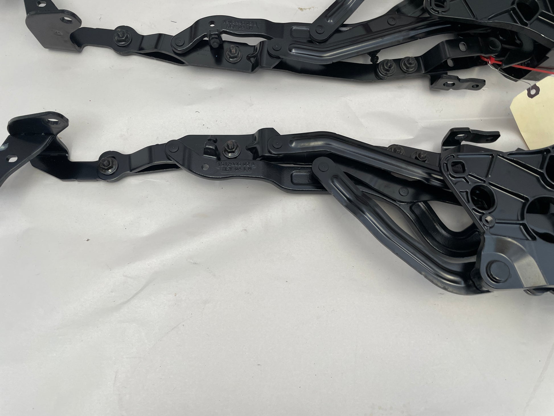 2018 Chevy Camaro ZL1 RH & LH Convertible Vert Top Tonneau Lift Hinges OEM - Day's Parts Yard