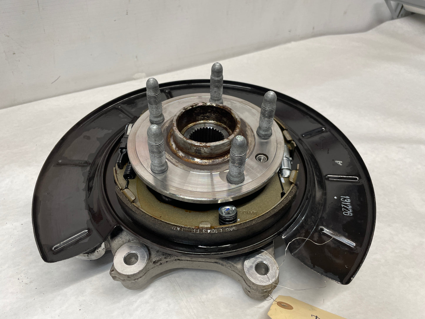 2015 Chevy Camaro SS LH Driver Rear Spindle Knuckle Hub Wheel Bearing OEM - Day's Parts Yard