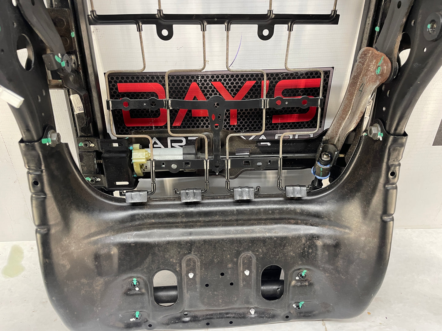 2015 Chevy SS Sedan LH Driver Front Seat Lower Frame Track Motor Assembly OEM