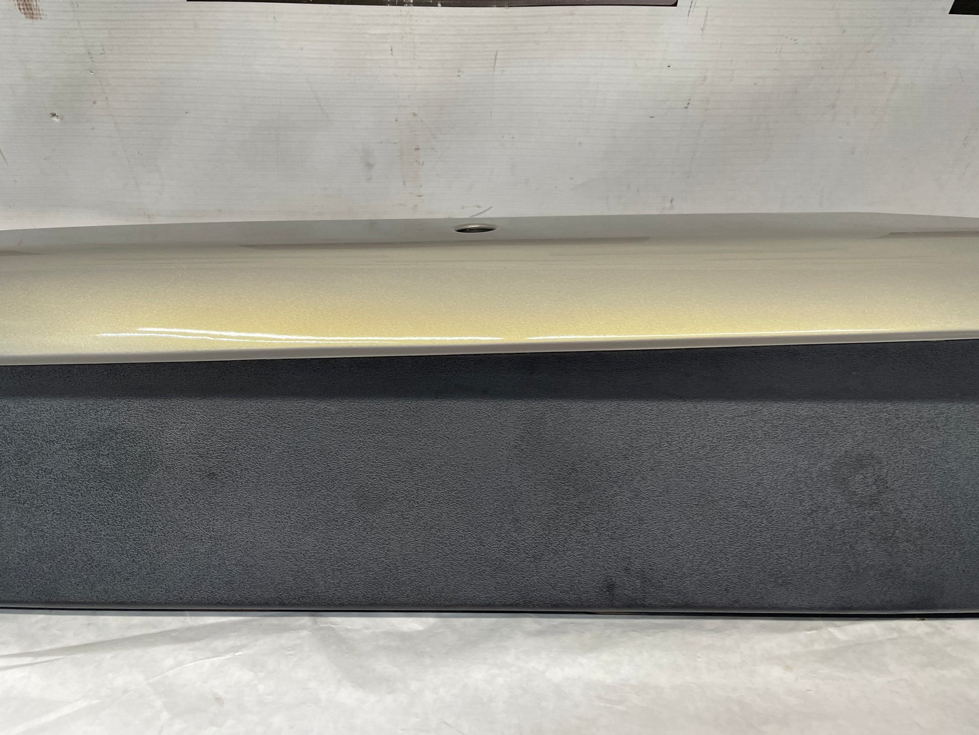 2005 Chevy Avalanche LH Driver Rear Toolbox Bed Lid Cover Door OEM - Day's Parts Yard